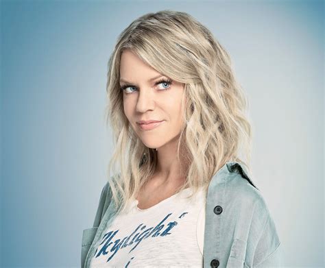 dee reynolds|Kaitlin Olson .